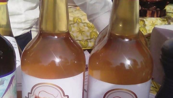 4OR045H OFFRE ALIMENTAIRE: VINS AFRICAINS MANIOCS ET FRUITS TESTER, GOUTER ET SOULER PAR NOUS