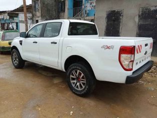 Y037MLVO8 VOITURE A VENDRE /DOUALA. pick up ran