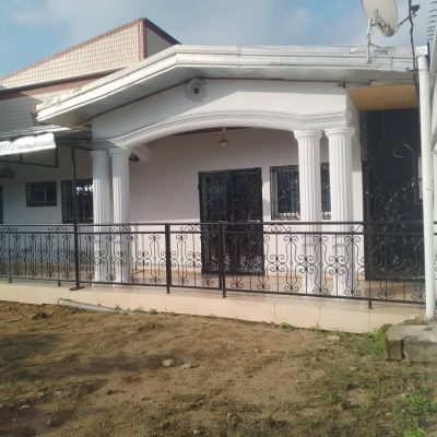 VILLA A VENDRE SUR DOUALA