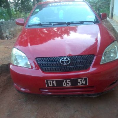VOITURE COROLLA ESSENCE A VENDRE MLKCARD