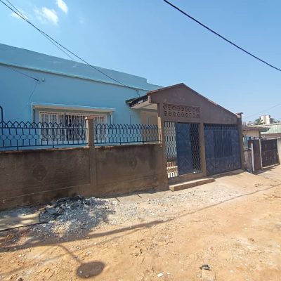 Maison a vendre sur yaounde biyem assi